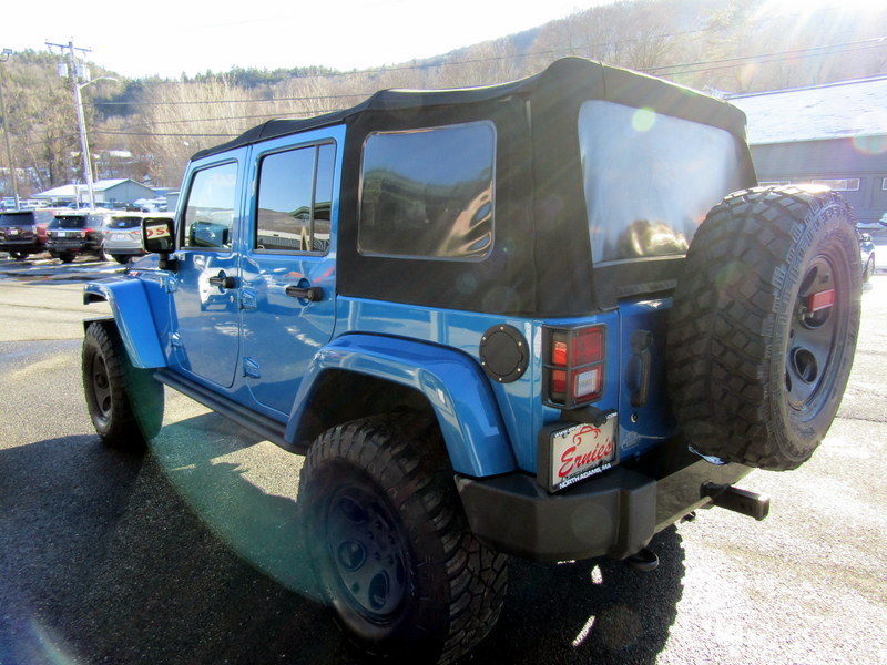 2015 Jeep Wrangler Unlimited Sahara - Photo 6