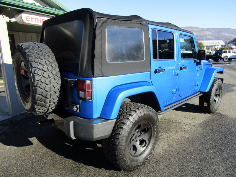 2015 Jeep Wrangler Unlimited Sahara - Photo 8
