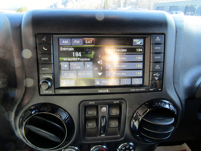 2015 Jeep Wrangler Unlimited Sahara - Photo 22